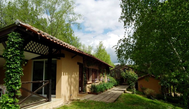 Charming renovated cottage in an exceptional Holiday Resort * in Dordogne-Lot