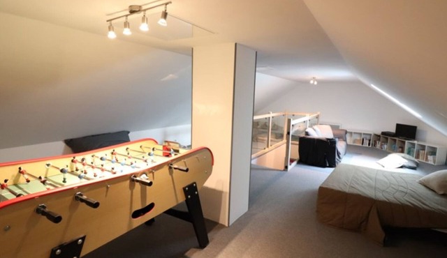 Charming Renovated Farmhouse, Close to Saint-Flour, Sleeps 9, with Garden & Terrace