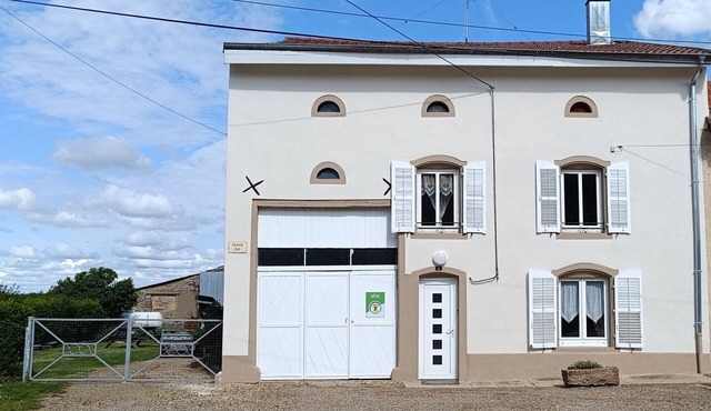 Charming Renovated Farmhouse: Quiet Village, Near Baccarat and Hiking Trails