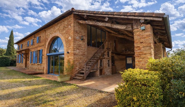 Charming renovated farmhouse with river and forest area