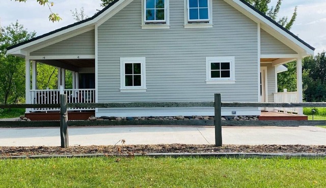 Charming Renovated Farmhouse near Giants Ridge