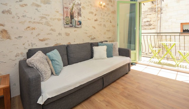 Charming Renovated Two-Person House in the Heart of Beaucaire