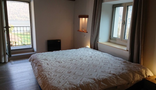 Charming rental in an old farmhouse (1802).