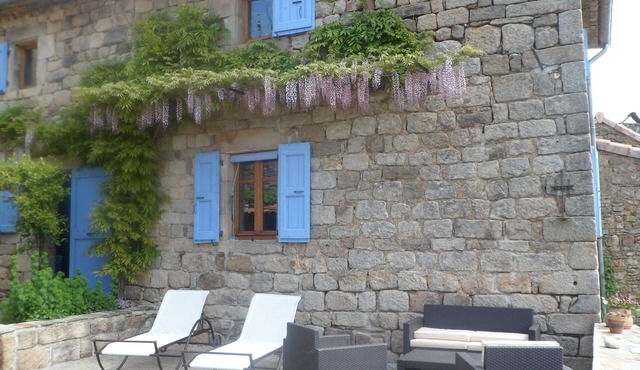 Charming rental (wifi,Clim) stone house with terrace and magnificent view