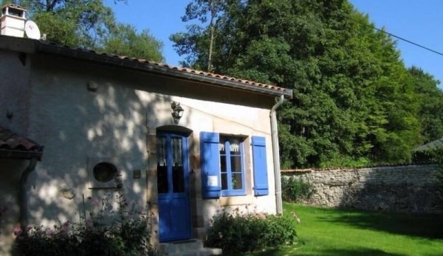 Charming Restored Lorraine Home: Fireplace, Terrace, Near Verdun & Bar-le-Duc