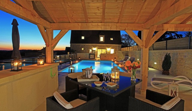 Charming residence with private pool near Sarlat in a magnificent estate