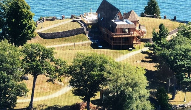 Charming residences with space for up to 15 guests