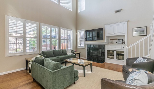 Charming Retreat in Napa with Hot Tub