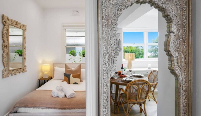 Charming Retreat in Exclusive Glebe Estate