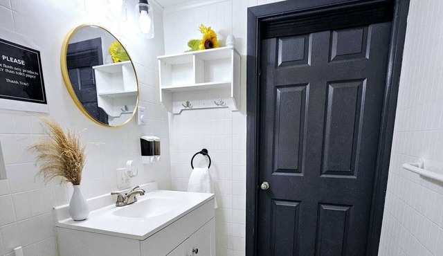 Charming Retreat in CoaltownShip