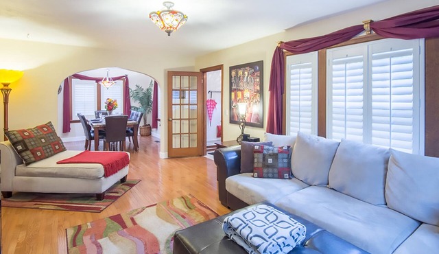 Charming Retreat Nestled in Downtown Coeur D' Alene with a Sports Cellar