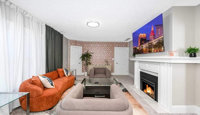 Charming Retreat in the Heart of Shaker Heights.Your Perfect Home Away from Home