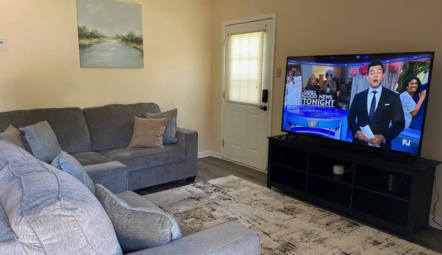 Charming Retreat — Your Home Away from Home