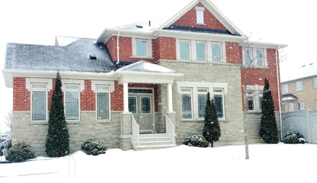 Charming Richmond Hill Home - Your Home Away from Home in a quiet area