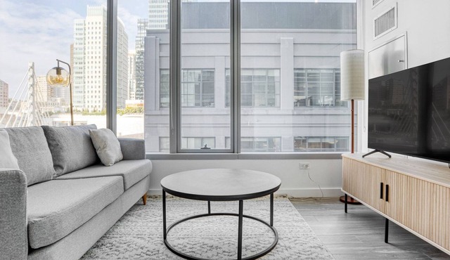 Charming Rincon Hill 1BR w/W/D, Gym & Pool, near Tech HQs, by Blueground