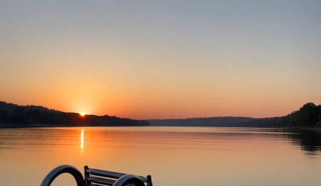 Charming River House with Waterfront Access - Sleeps 14