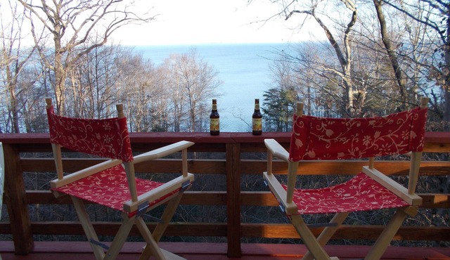 Charming riverfront cabin perfect for a kicked back get-a-way!