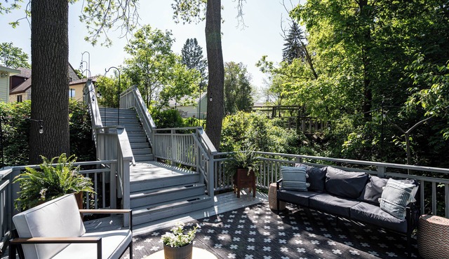 Charming Riverfront Home l 4 BR l King Beds I Free Parking I Outdoor Haven