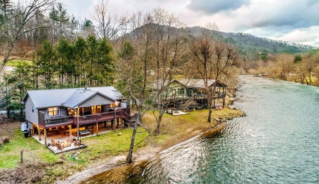Charming Riverfront Retreat With Deck, Yard, Private Hot Tub, Fireplace & Grill