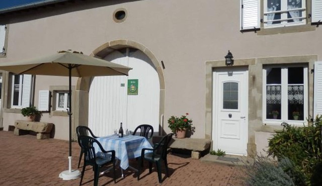 Charming Riverside Cottage with Modern Amenities & Scenic Views - 28 Rue du Charmont, Lironcourt