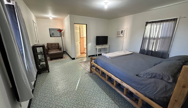 Charming roadside motel and bar & grill in Copperhill