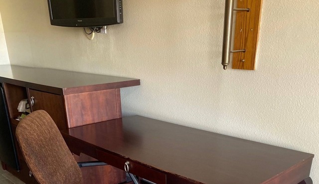 Charming room at hotel in quiet location
