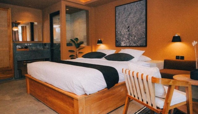 Charming Room with AC, include breakfast near beach