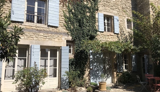Charming Rose Cottage, Saignon - in the heart of the Luberon in Provence