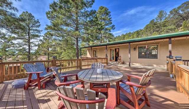 Charming Ruidoso Home w/Deck & Lovely Views!