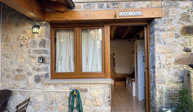 Charming rural house Casa Zalo for 2-4 people in Mestas de Con