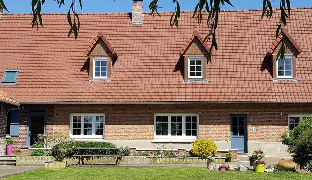 Charming rural house in calm and green environment