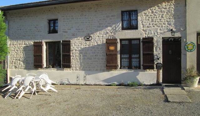 Charming Rural Retreat with Modern Amenities near Verdun – Pets Welcome!