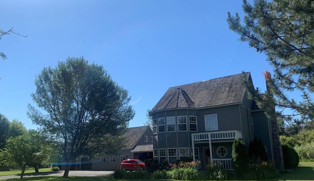 Charming Rustic Country Retreat