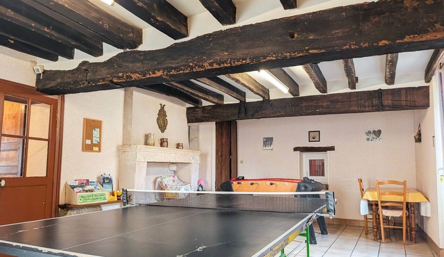 Charming Rustic Home in Berry - Near Zoo, Game Room, Garden & More! in Gehée