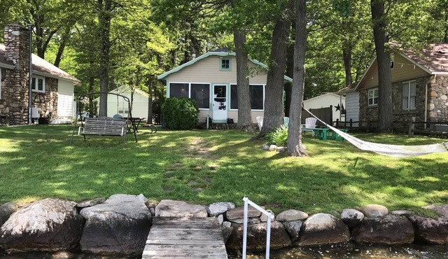 Charming, Rustic Lake Cottage, Great For Families Who Want To Get Away!