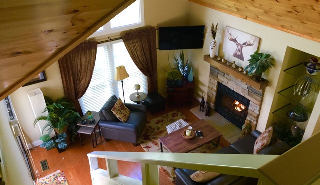 CHARMING RUSTIC MODERN CLEAN PRIVATE RELAXING & FUN w/Resort Package
