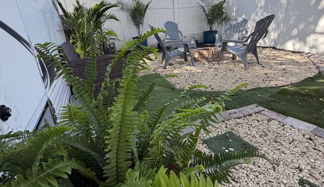 “Charming RV Getaway – Close to everything!