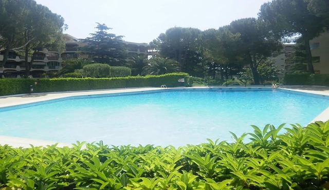 CHARMING STUDIO RESIDENCE SECURE WITH 3 POOLS - LARGE TERRACE + PARKING