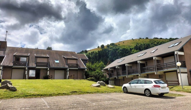 Charming studio cabin with mountain view