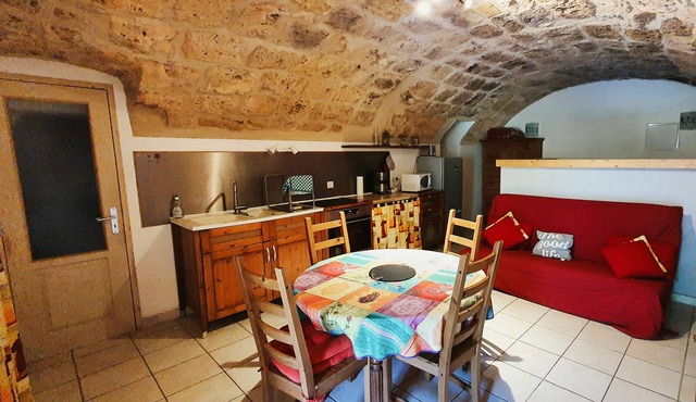 Charming studio classified ** stone vaults, swimming pool, for 2 to 5 people