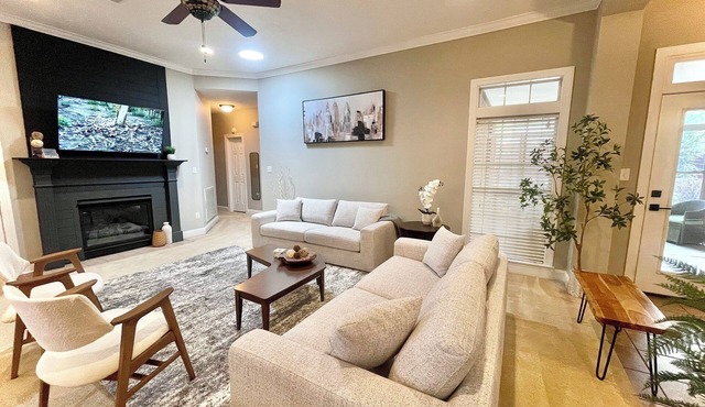 Charming Saltillo Stay