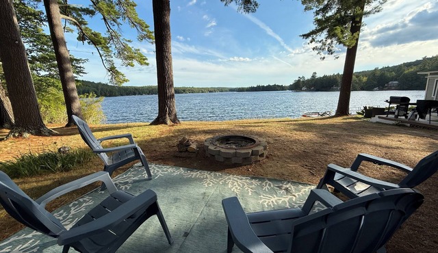 Charming Sand Pond Cottage Steps from Pristine Tacoma Lakes Water