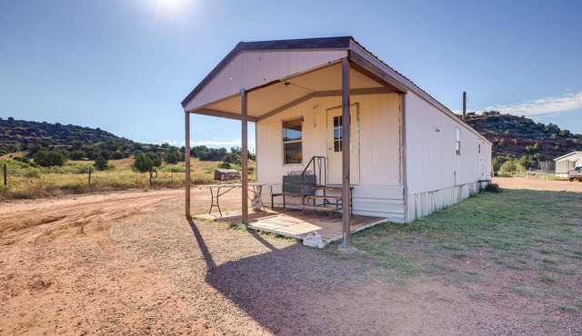 Charming Santa Rosa Home w/Mountain Views & Porch