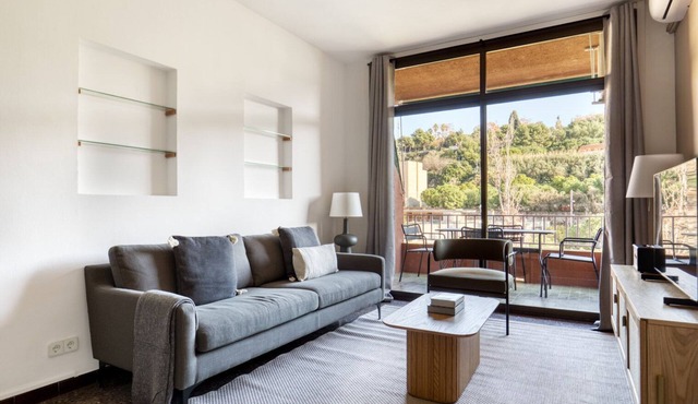 Charming Sants-Montjuic 2BR w/Balcony, by Blueground