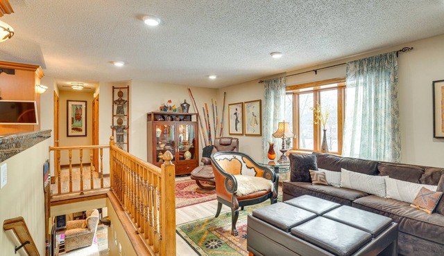 Charming Savage Home w/Yard: 18 Mi to Minneapolis