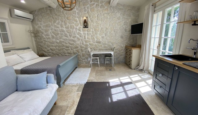 Charming self-contained studio near Valbonne