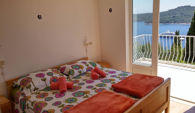 Charming Sea View Studio