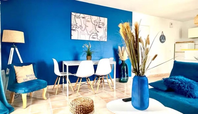 Charming seaside apartment
