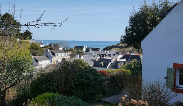 Charming Seaside House with Garden near Sauzon Port