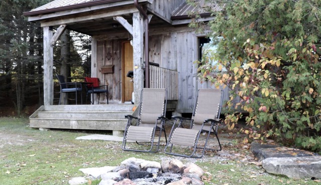 Charming Secluded Cabin Rental near Toronto